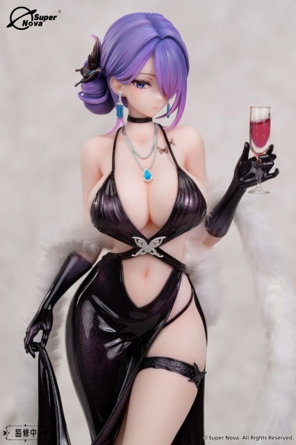 「Super Nova × Biya パーティードレスシリーズ ユナ」のフィギュア画像