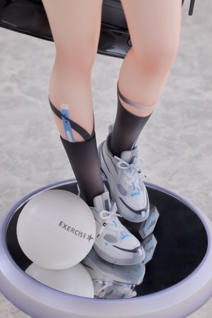 「カナ Illustrated by マデン」のフィギュア画像