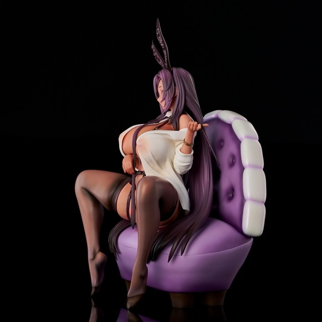 「EyepatchBunny illustration by Sue」のフィギュア画像