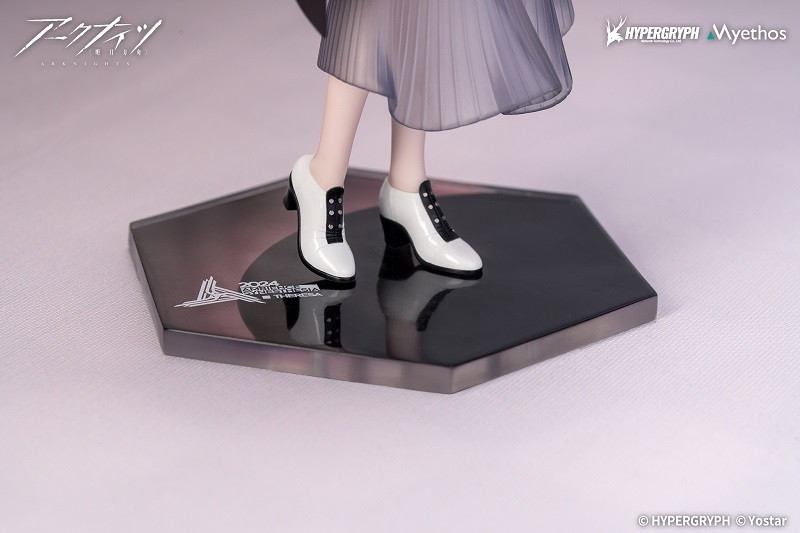 アークナイツ「テレジア 音律の旅Ver.」のフィギュア画像