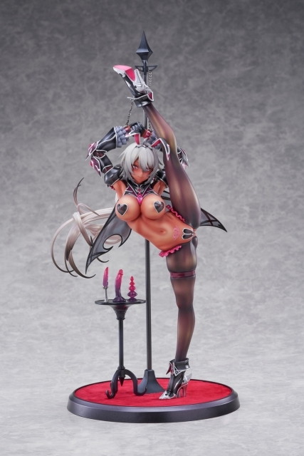 「囚われの騎士 ゼフィリア 褐色Ver.」のフィギュア画像