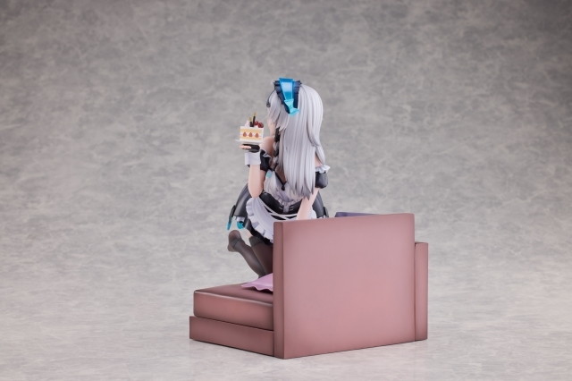 スノウブレイク:禁域降臨「チェルノ&ムルソー 見習いメイド 通常版」のフィギュア画像