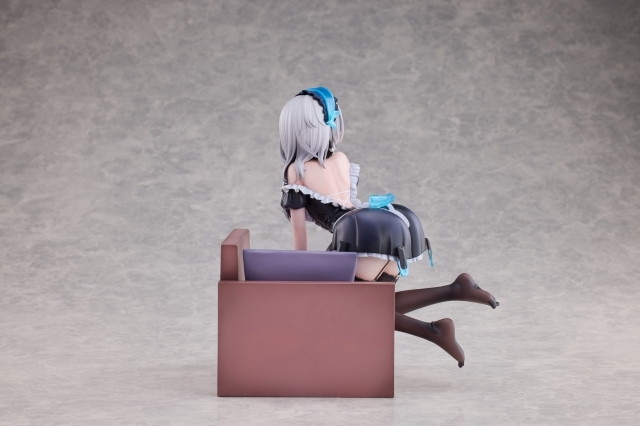 スノウブレイク:禁域降臨「チェルノ&ムルソー 見習いメイド 通常版」のフィギュア画像