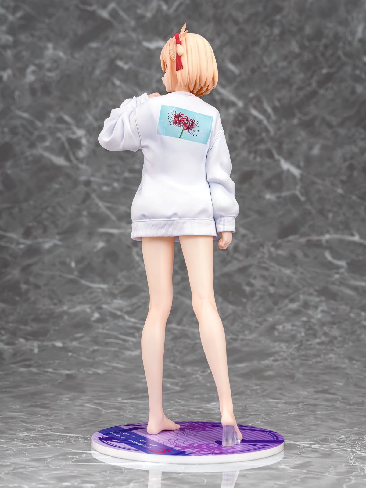 リコリス・リコイル「錦木千束 オーバーサイズトレーナーVer.」のフィギュア画像
