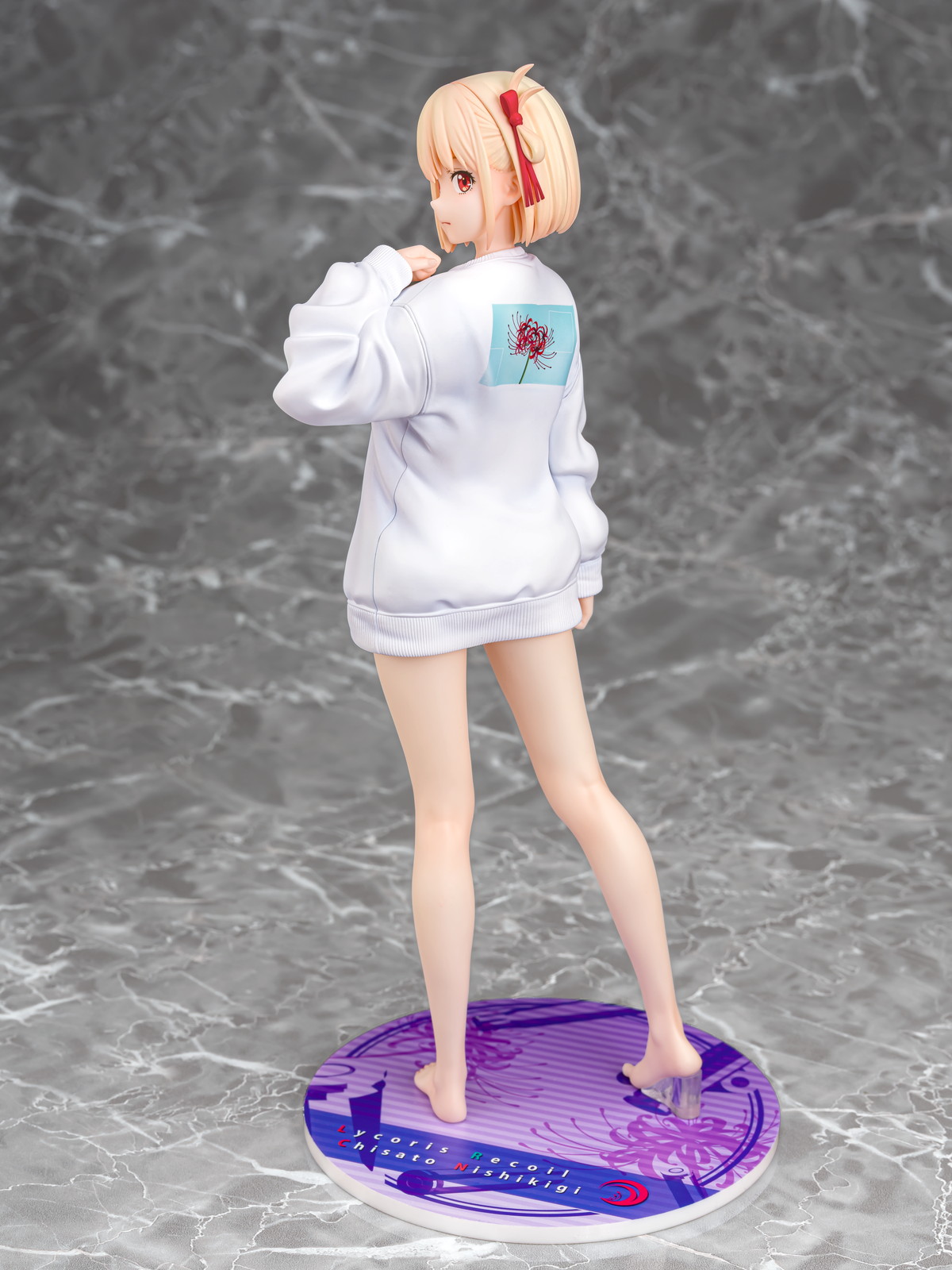 リコリス・リコイル「錦木千束 オーバーサイズトレーナーVer.」のフィギュア画像
