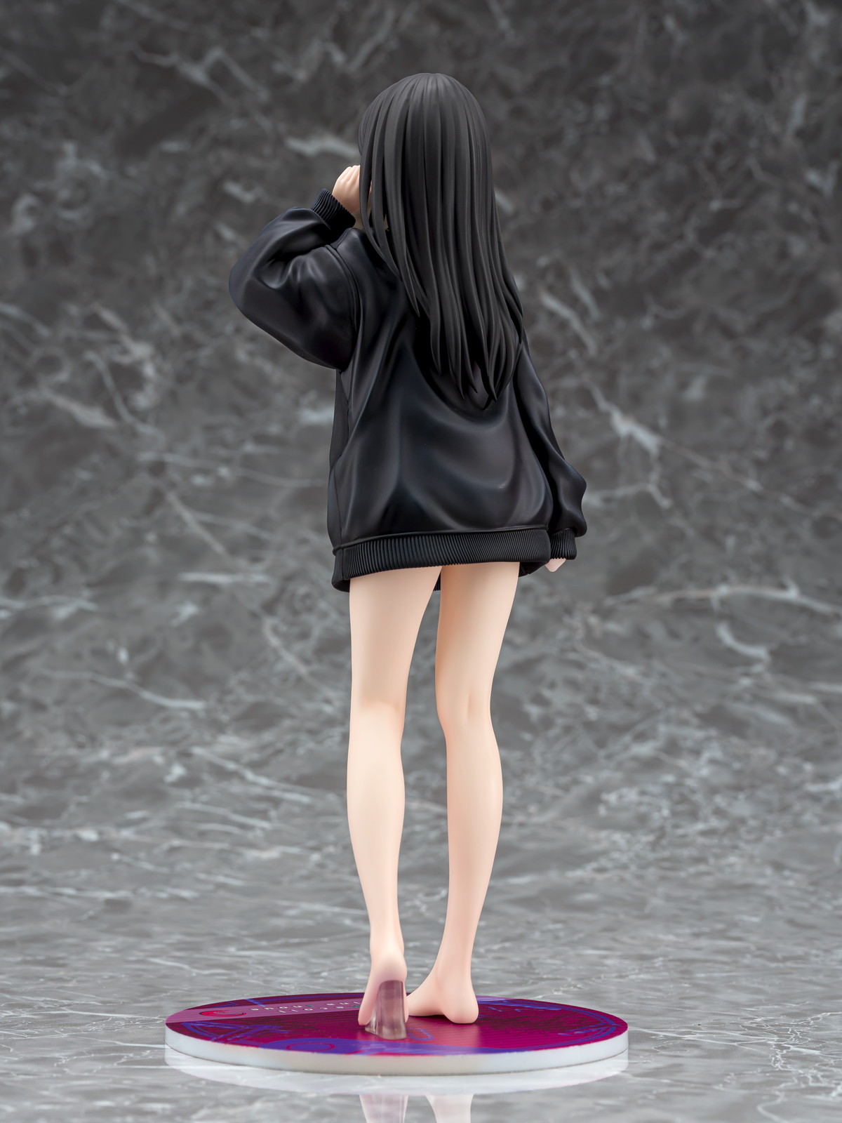 リコリス・リコイル「井ノ上たきな オーバーサイズトレーナーVer.」のフィギュア画像