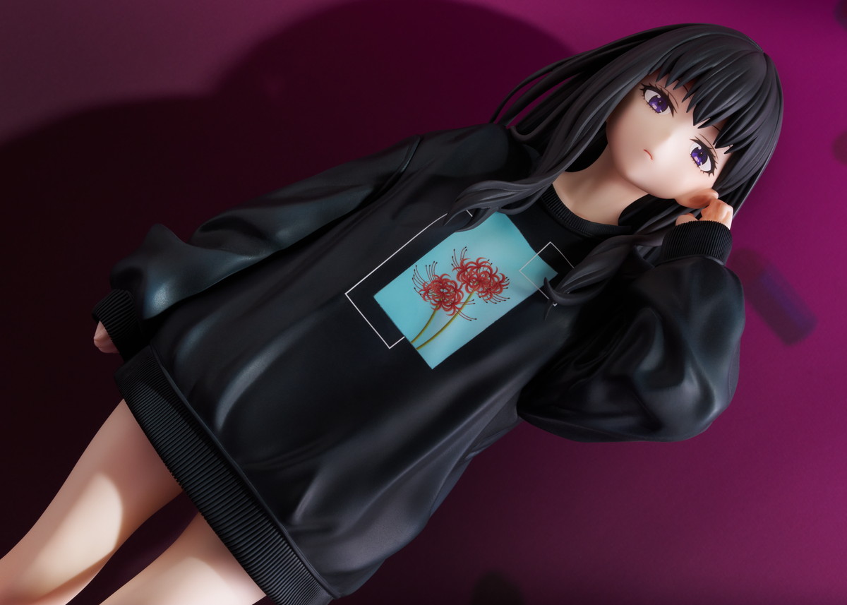リコリス・リコイル「井ノ上たきな オーバーサイズトレーナーVer.」のフィギュア画像
