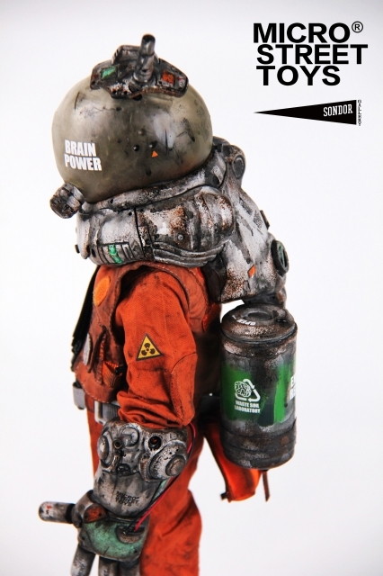 「MICRO STREET TOYS × SONDOR Era of Rust-Roger（イアラァオブラストロジャー）」のフィギュア画像