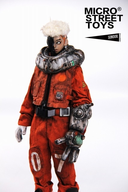 「MICRO STREET TOYS × SONDOR Era of Rust-Roger（イアラァオブラストロジャー）」のフィギュア画像