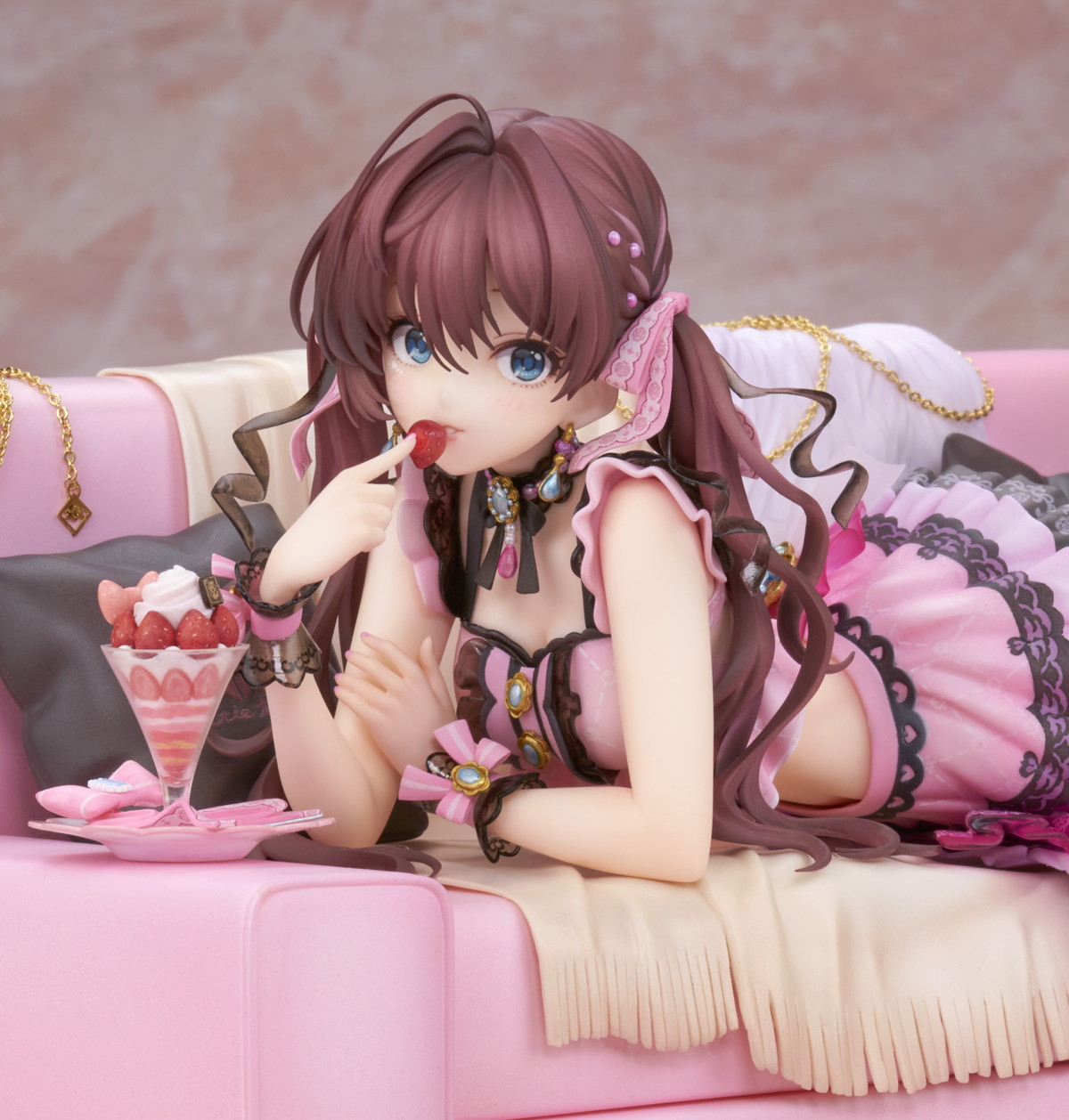 アイドルマスター シンデレラガールズ「一ノ瀬 志希 ドルチェ・プエラVer.」のフィギュア画像