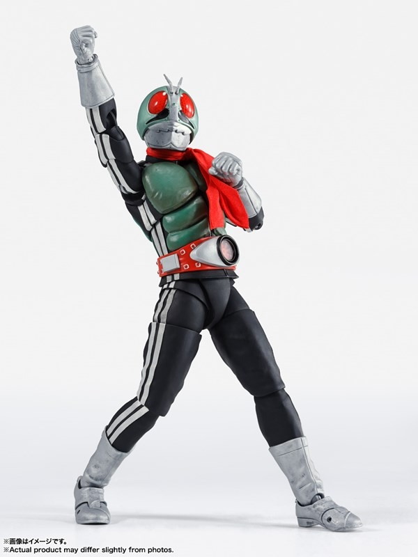 仮面ライダー「S.H.Figuarts（真骨彫製法） 仮面ライダー新1号 栄光の昭和ライダーエディション（初回限定台座付属）」のフィギュア画像