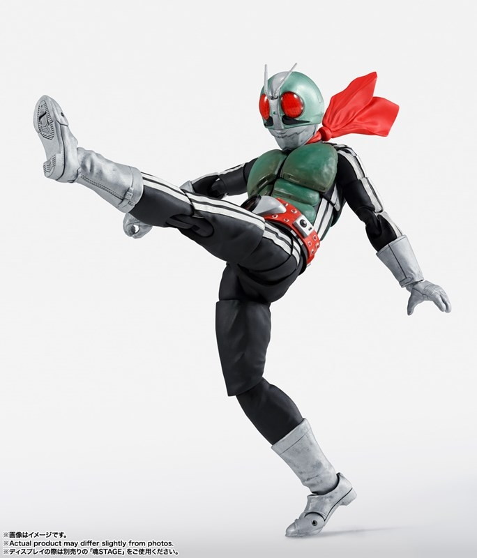 仮面ライダー「S.H.Figuarts（真骨彫製法） 仮面ライダー新1号 栄光の昭和ライダーエディション（初回限定台座付属）」のフィギュア画像