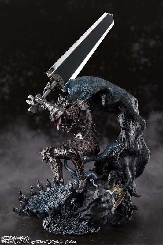 ベルセルク「Figuarts Zero Touche Métallique ガッツ(狂戦士の甲冑)」のフィギュア画像
