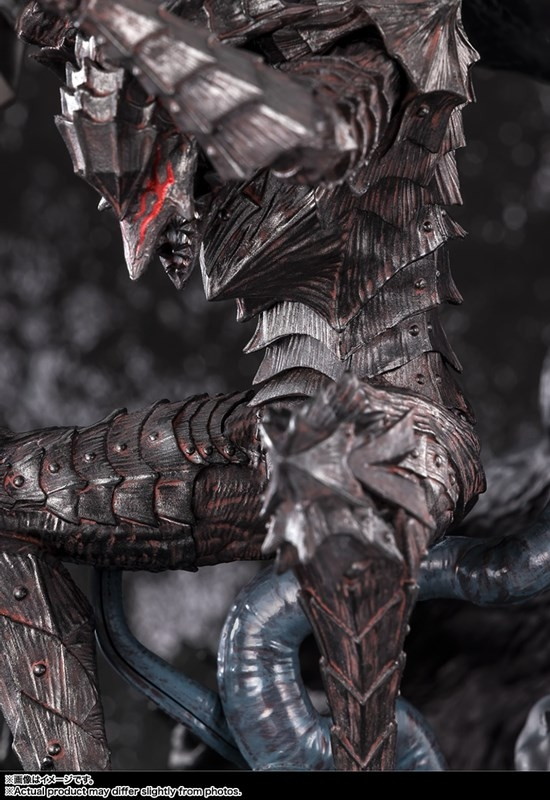 ベルセルク「Figuarts Zero Touche Métallique ガッツ(狂戦士の甲冑)」のフィギュア画像
