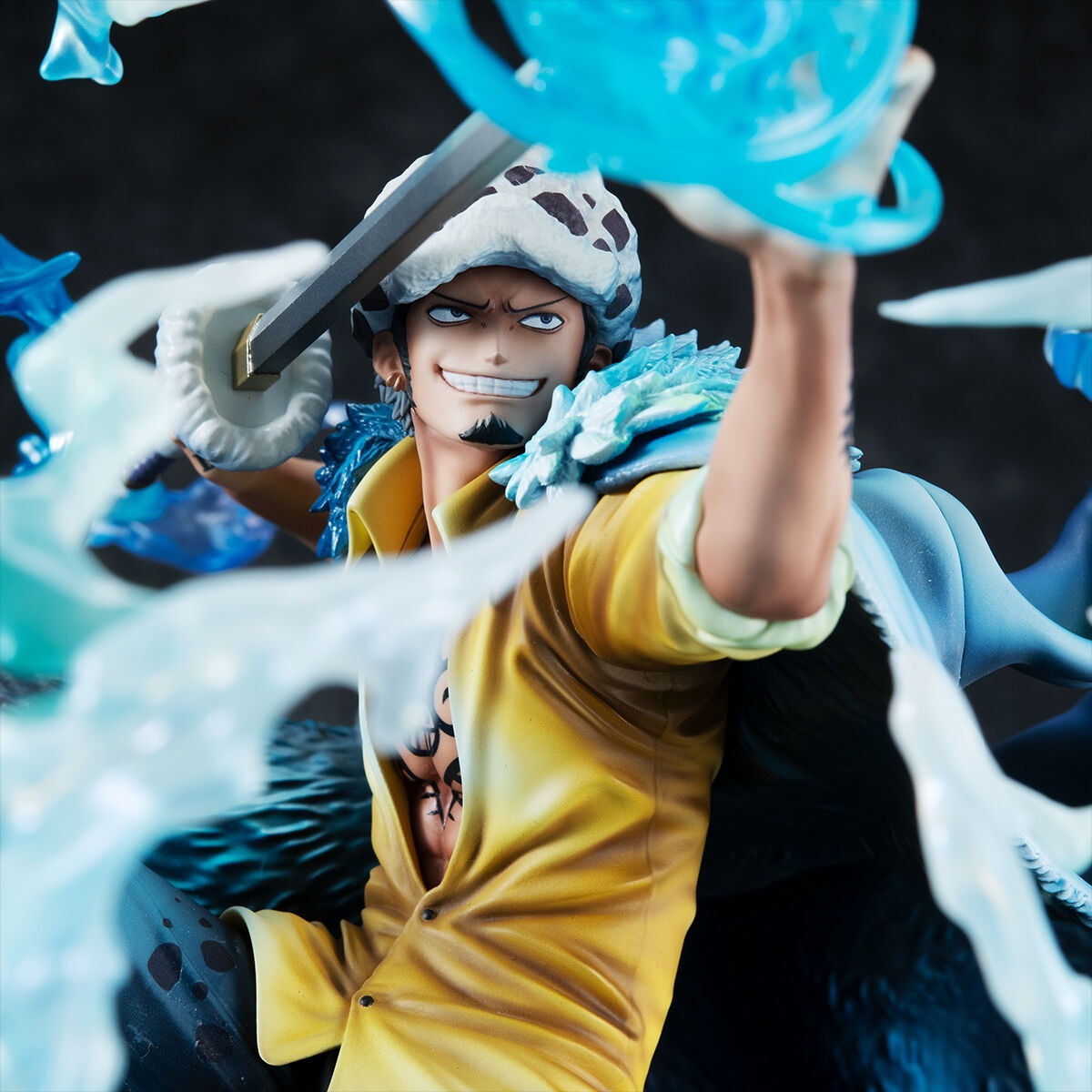 ONE PIECE「Portrait.Of.Pirates ワンピース “WA-MAXIMUM” “死の外科医” トラファルガー・ロー【覚醒】」のフィギュア画像