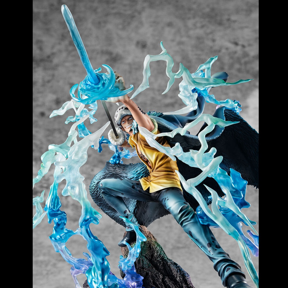 ONE PIECE「Portrait.Of.Pirates ワンピース “WA-MAXIMUM” “死の外科医” トラファルガー・ロー【覚醒】」のフィギュア画像