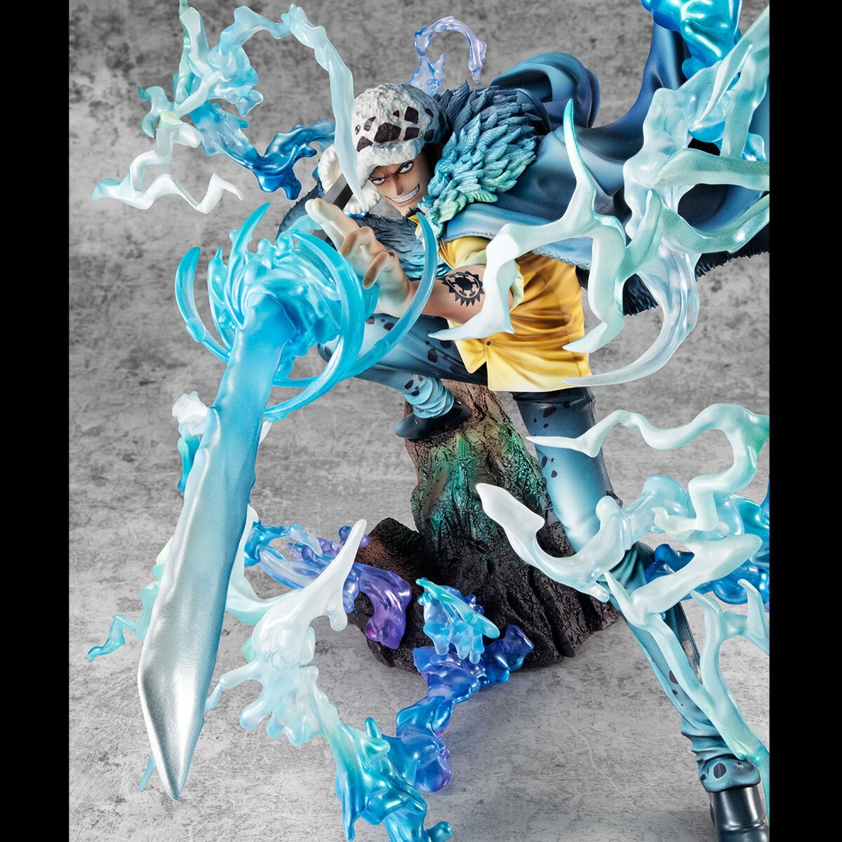 ONE PIECE「Portrait.Of.Pirates ワンピース “WA-MAXIMUM” “死の外科医” トラファルガー・ロー【覚醒】」のフィギュア画像