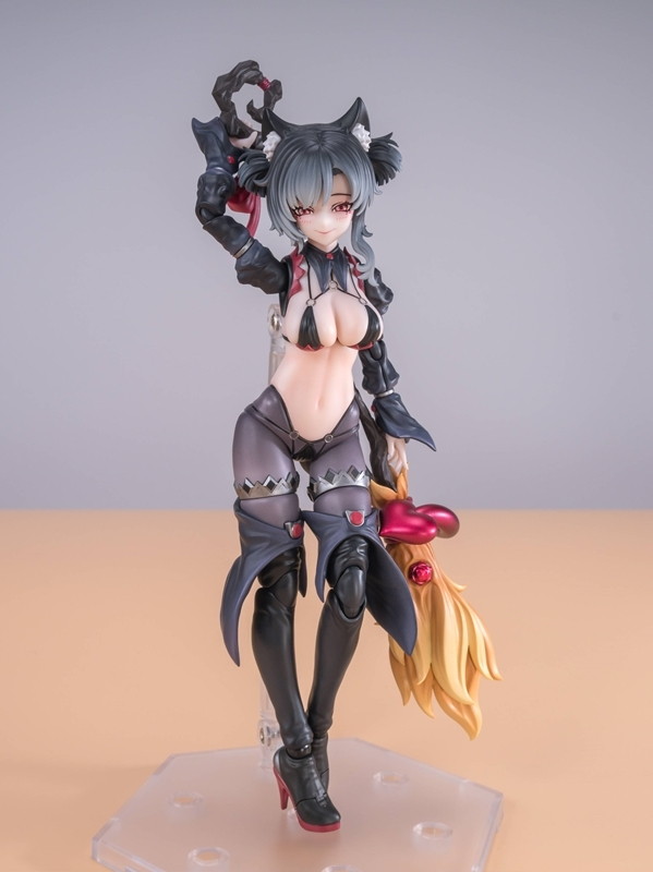 「見習魔女・星川猫猫 黒髪Ver.」のフィギュア画像