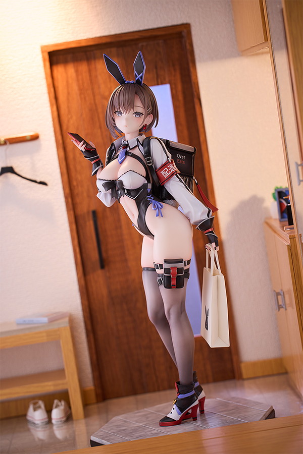 Bee導師氏オリジナルイラスト「配達バニーガール 葵」のフィギュア画像