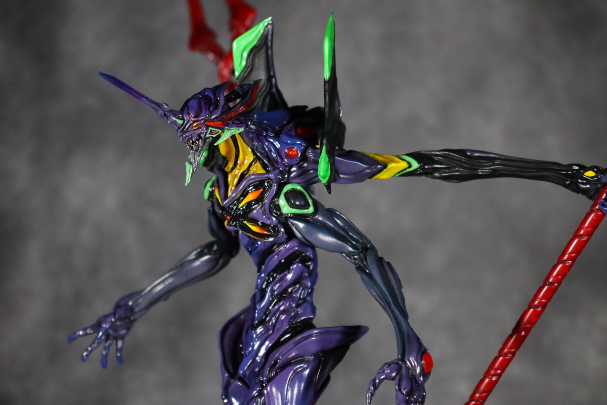 ヱヴァンゲリヲン新劇場版「CCPJAPAN×Yoshi. Project 第5弾 エヴァンゲリオン第13号機」のフィギュア画像