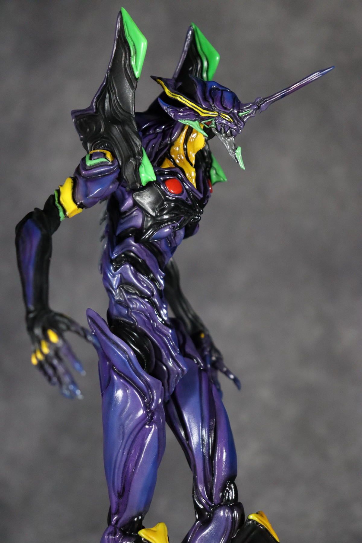 ヱヴァンゲリヲン新劇場版「CCPJAPAN×Yoshi. Project 第5弾 エヴァンゲリオン第13号機」のフィギュア画像