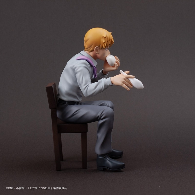 モブサイコ100「モブサイコ100 III×文房具カフェ 2022 フィギュア 霊幻新隆」のフィギュア画像