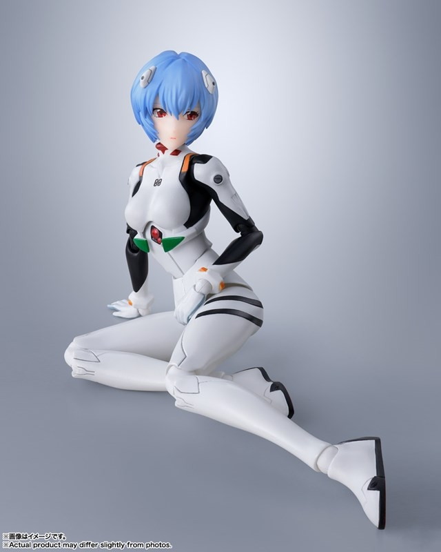 ヱヴァンゲリヲン新劇場版「S.H.Figuarts 綾波レイ」のフィギュア画像