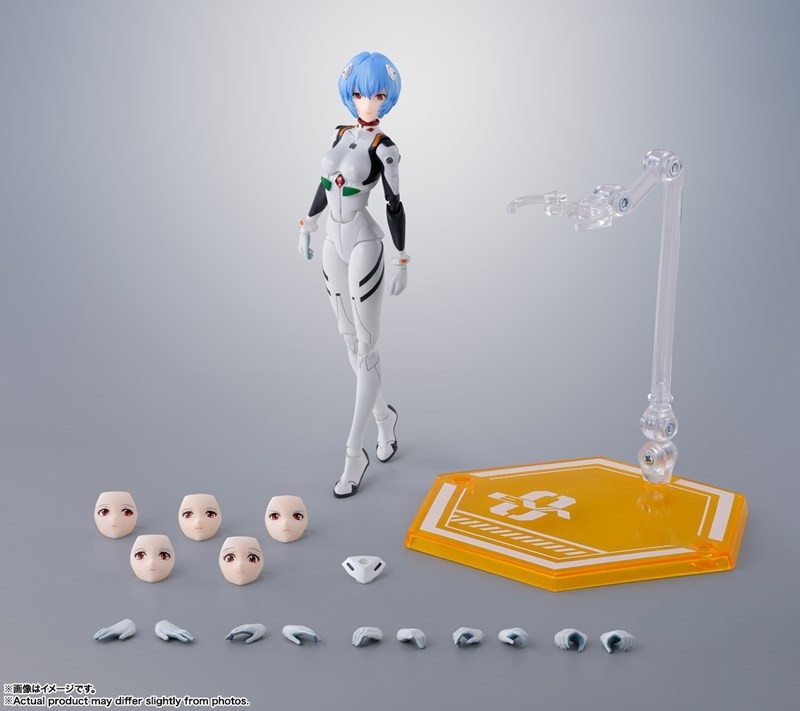 ヱヴァンゲリヲン新劇場版「S.H.Figuarts 綾波レイ」のフィギュア画像