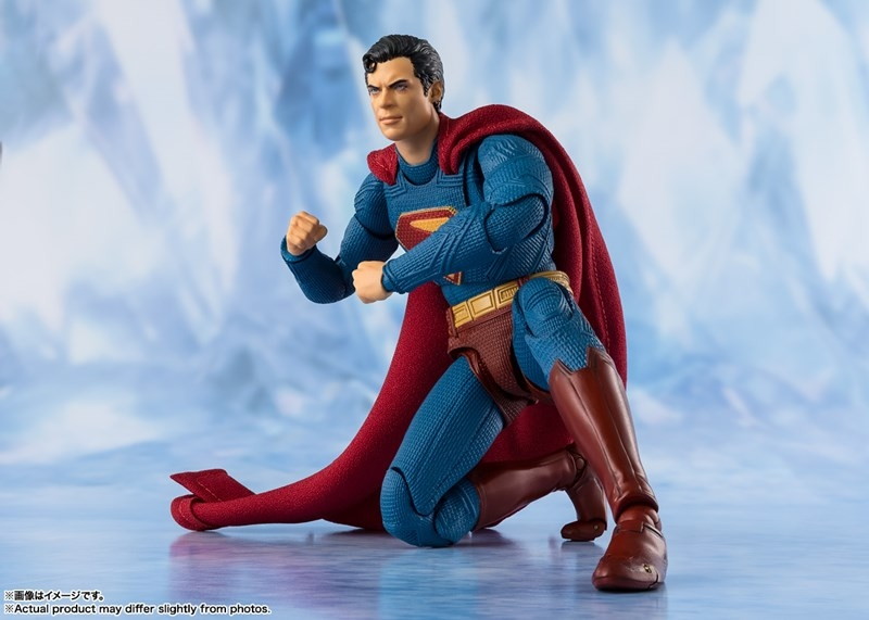 スーパーマン「S.H.Figuarts スーパーマン」のフィギュア画像