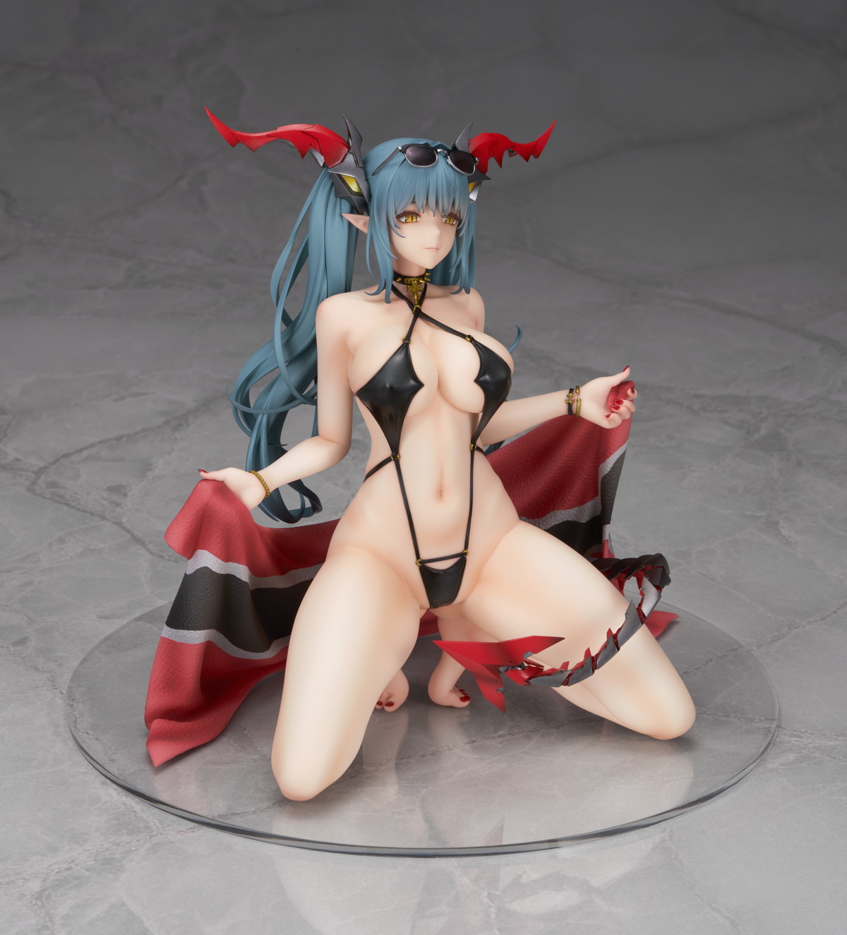 アズールレーン「レーゲンスブルク　闇龍と光の海岸Ver.」のフィギュア画像