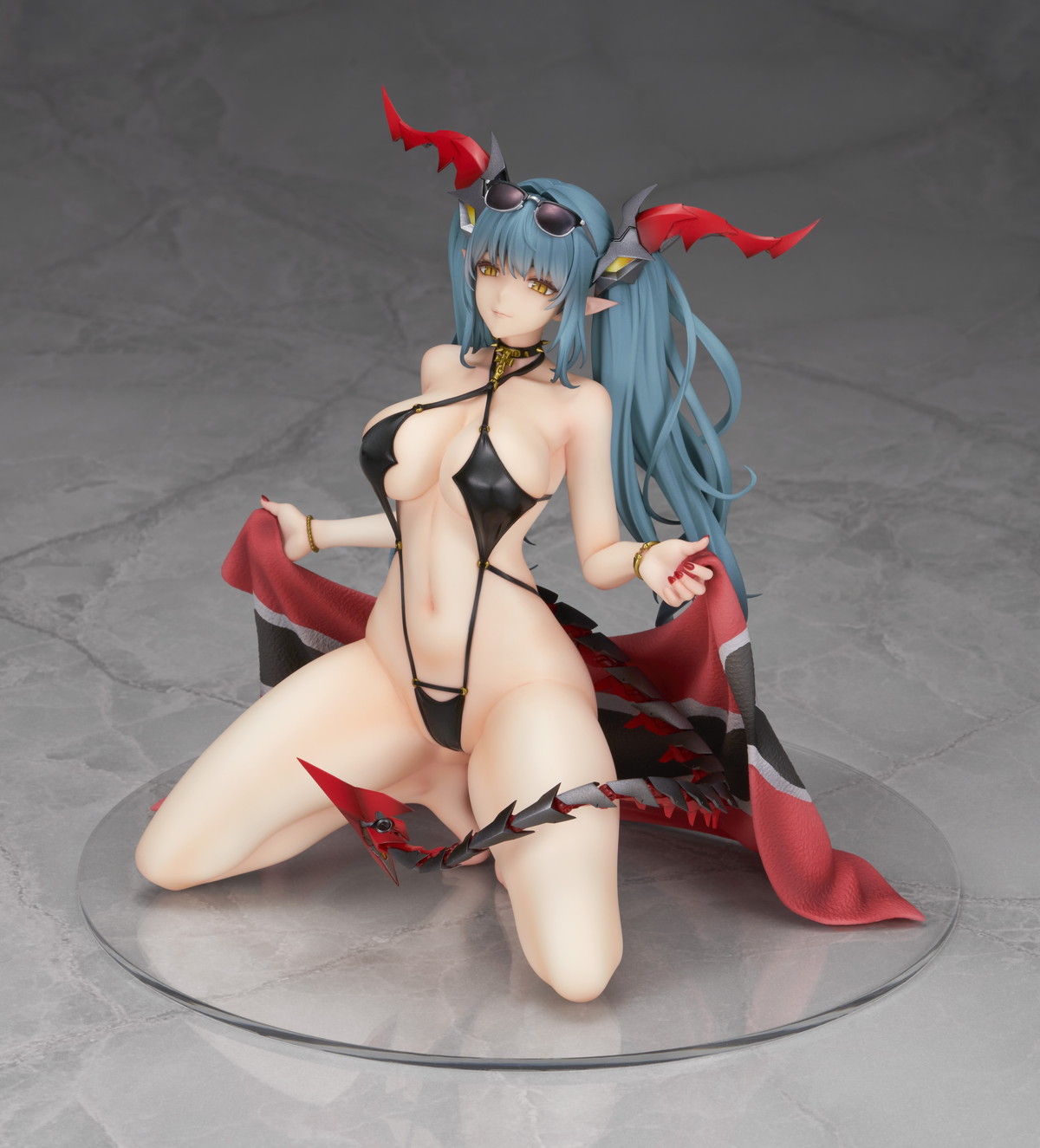 アズールレーン「レーゲンスブルク　闇龍と光の海岸Ver.」のフィギュア画像
