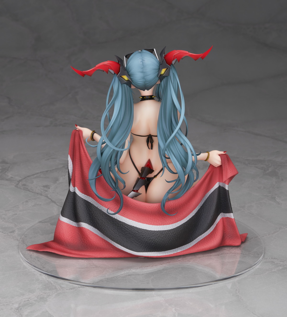アズールレーン「レーゲンスブルク　闇龍と光の海岸Ver.」のフィギュア画像