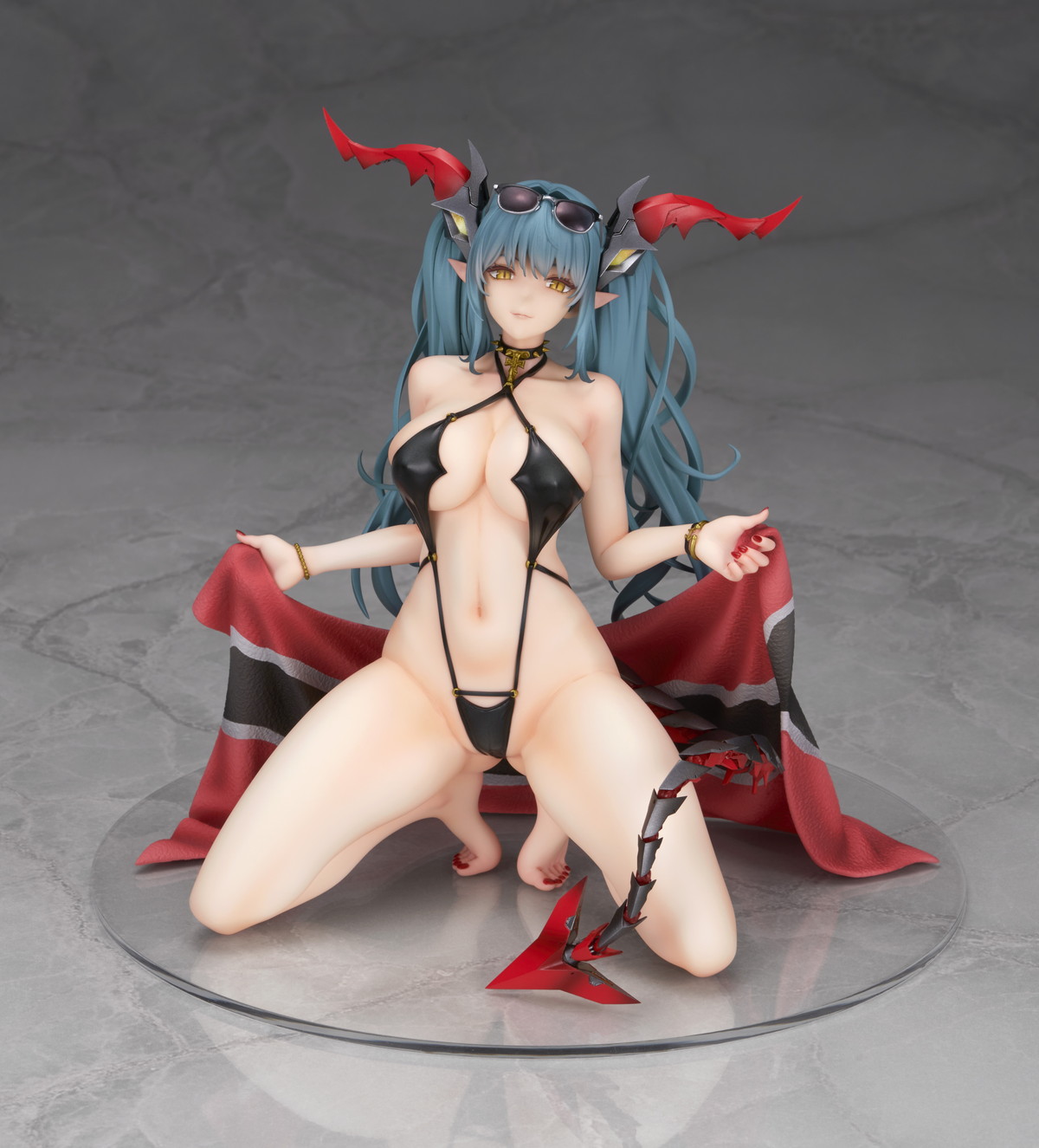 アズールレーン「レーゲンスブルク　闇龍と光の海岸Ver.」のフィギュア画像