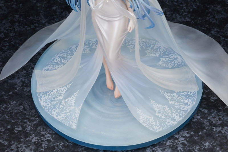 アズールレーン「ヘレナ 純白の奇跡Ver.」のフィギュア画像