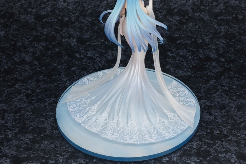 アズールレーン「ヘレナ 純白の奇跡Ver.」のフィギュア画像