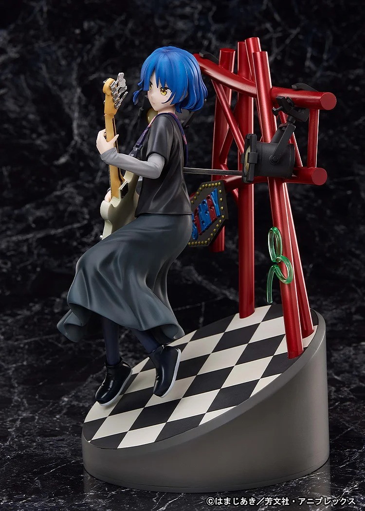 ぼっち・ざ・ろっく！「山田リョウ」のフィギュア画像