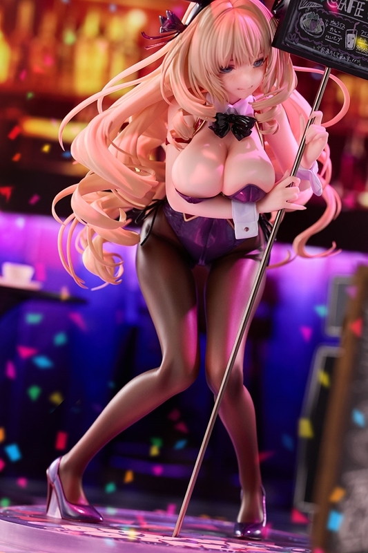 はにかみ彼女「鐘堂 英麗奈」のフィギュア画像