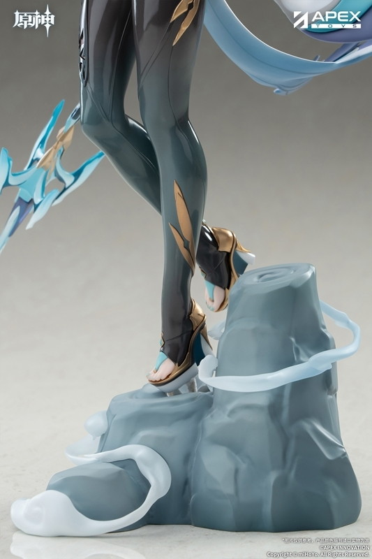原神「申鶴・孤辰悲哀Ver.」のフィギュア画像