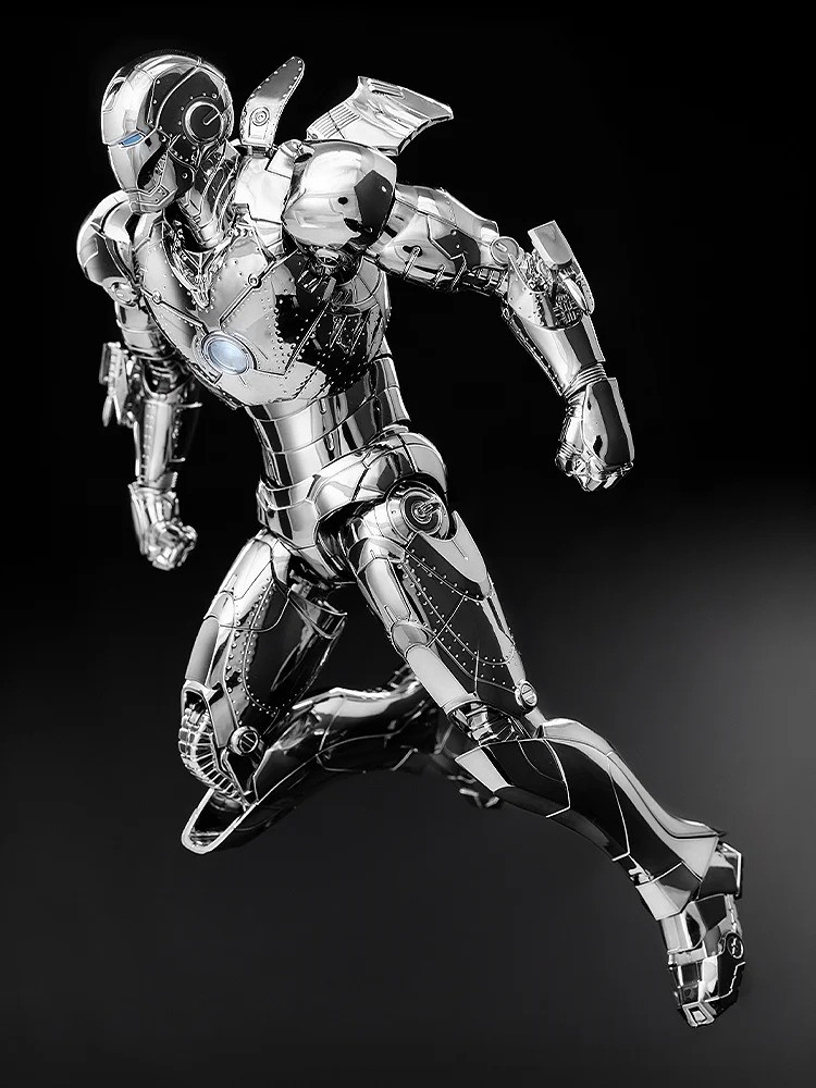 インフィニティ・サーガ「DLX アイアンマン・マーク2(クローム・エディション)」のフィギュア画像