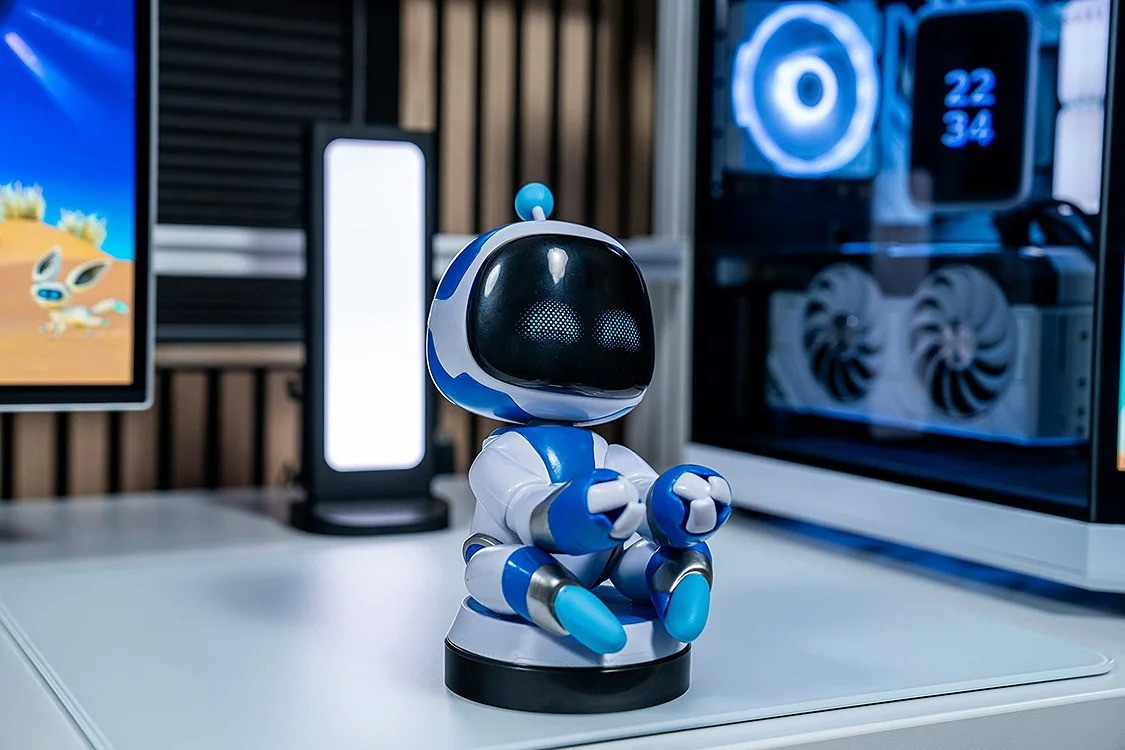 ASTROBOT「アストロボット ケーブルガイズ コントローラ＆スマホスタンド」のフィギュア画像