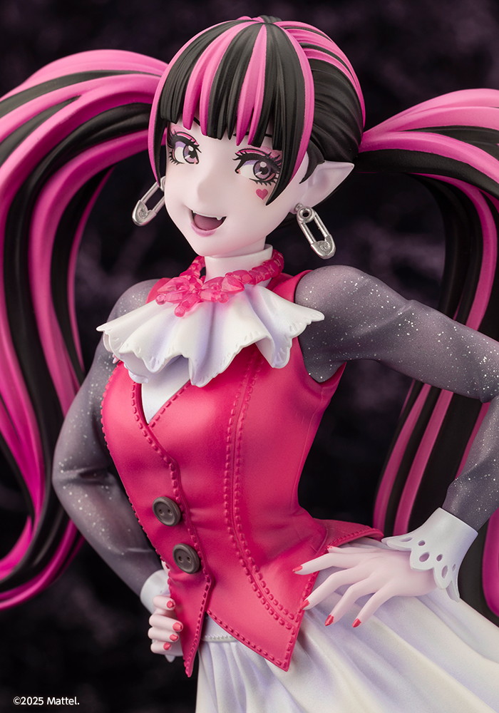 MONSTER HIGH「MONSTER HIGH美少女 ドラキュローラ」のフィギュア画像