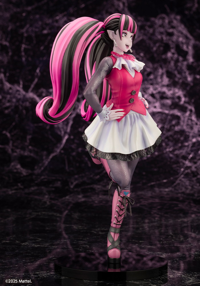 MONSTER HIGH「MONSTER HIGH美少女 ドラキュローラ」のフィギュア画像