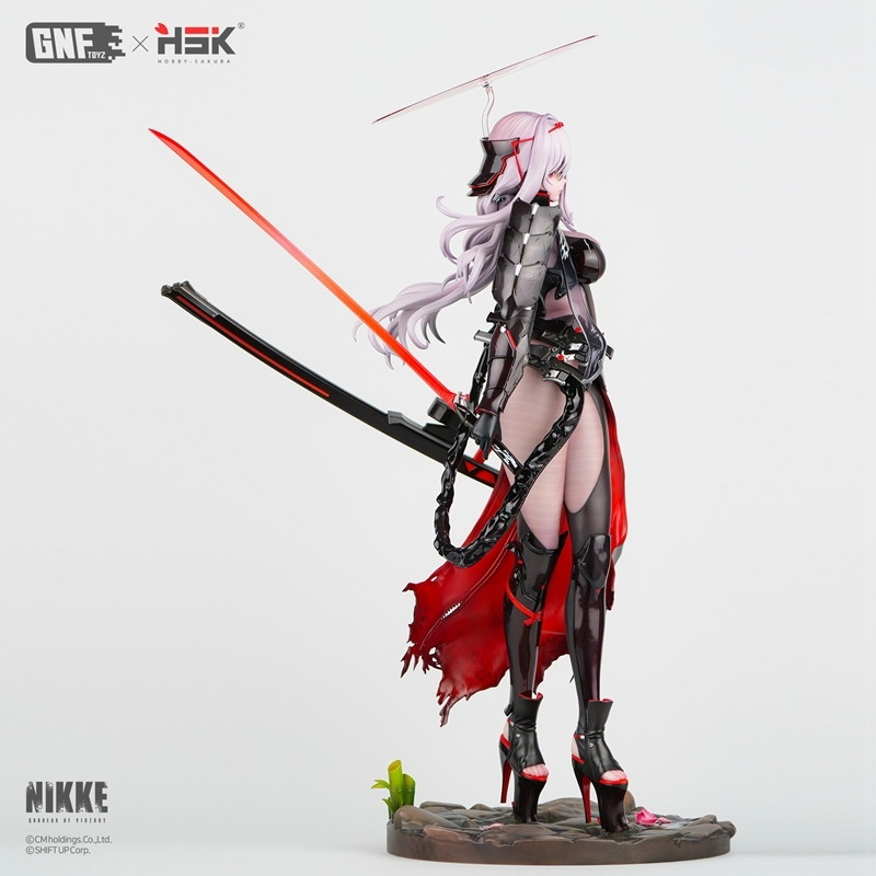 勝利の女神：NIKKE「紅蓮：ブラックシャドウ」のフィギュア画像