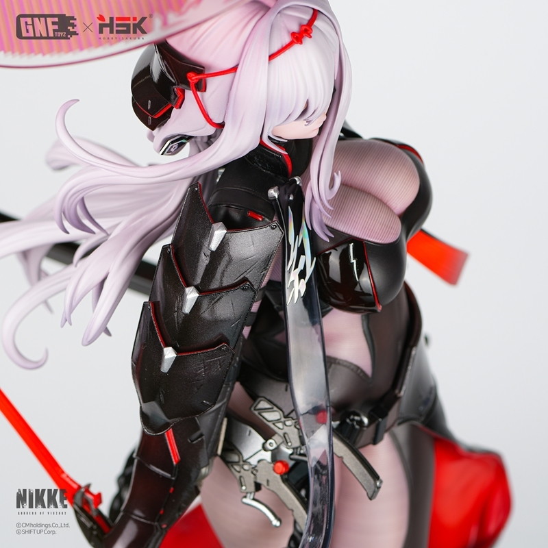 勝利の女神：NIKKE「紅蓮：ブラックシャドウ」のフィギュア画像