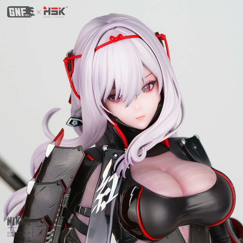 勝利の女神：NIKKE「紅蓮：ブラックシャドウ」のフィギュア画像