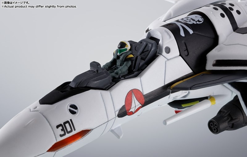 マクロスゼロ「HI-METAL R VF-0Sフェニックス（ロイ・フォッカー機） ＋ QF-2200D-B ゴースト」のフィギュア画像