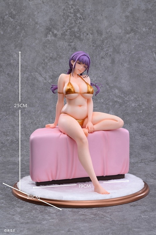 オタク友達とのセックスは最高に気持ちいい「三芳 金ビキニVer. 通常版」のフィギュア画像