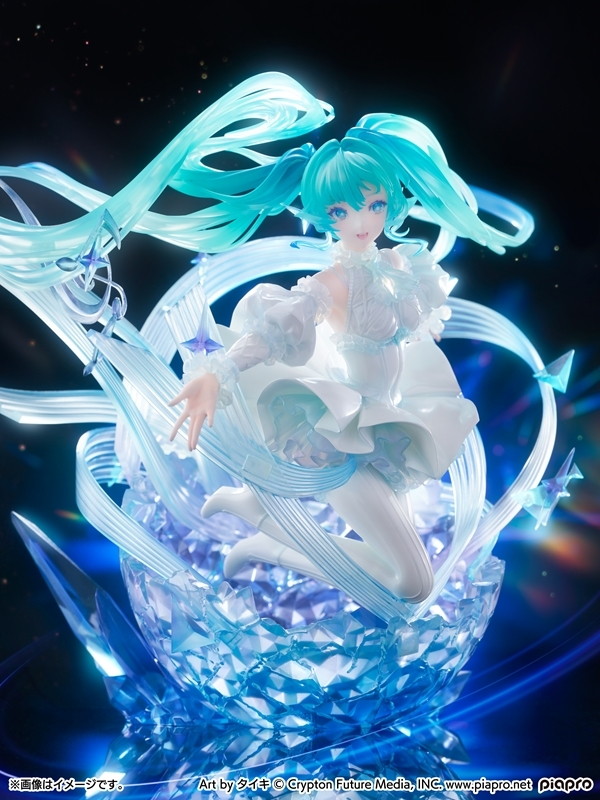 初音ミク「初音ミク-Crystal Dress Ver.-」のフィギュア画像