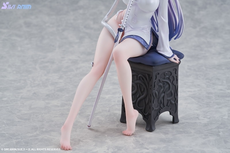 「青白蛇のイロ」のフィギュア画像