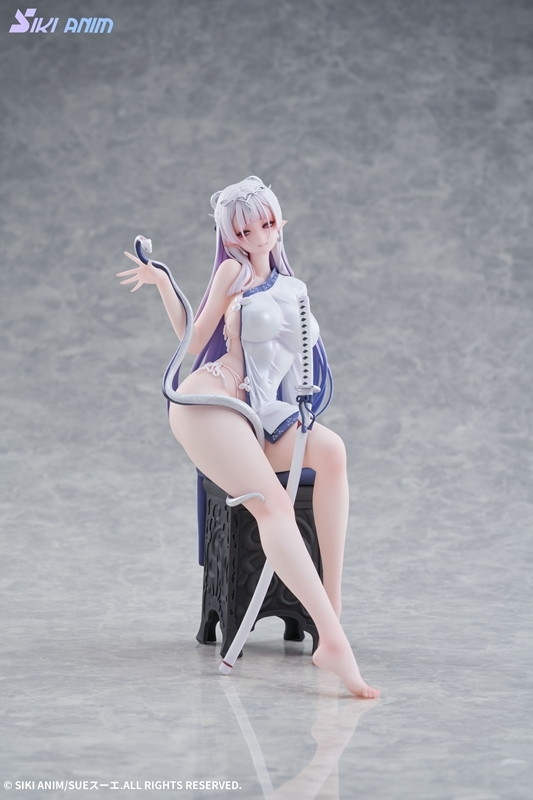 「青白蛇のイロ」のフィギュア画像